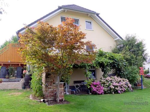 Außenansicht vom Garten - (EF0468_M) Dresden: Moritzburg, modern möblierte Dachwohnung mit WLAN und Mini-Arbeitszimmer, Reinigungsservice möglich