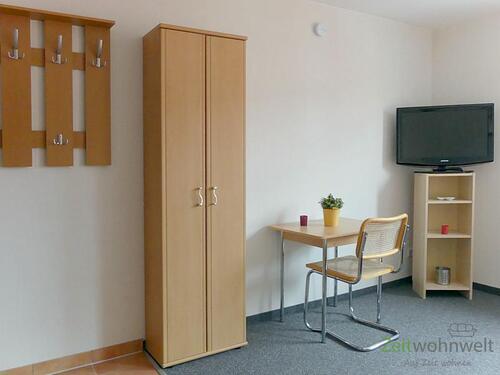 Blick zum Sitzplatz - 1 Zimmer Etagenwohnung zur Miete in Erfurt