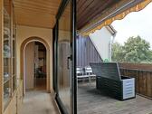 Durchgang zu Dachbalkon und Bad - 