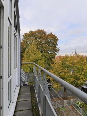 schmaler Austritt am Wohnzimmer - 