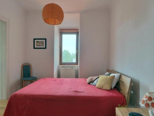 Blick in das vordere Schlafzimmer - 3 Zimmer Etagenwohnung in Göttingen