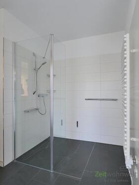 große bodentiefe Dusche - 