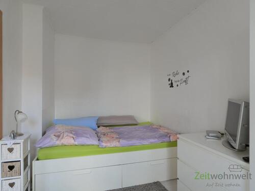 Bett im vorderen Schlafzimmer - 