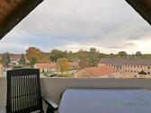 Balkonausblick im Oktober - Etagenwohnung mit 52,00 m&sup2; in St. Egidien zur Miete