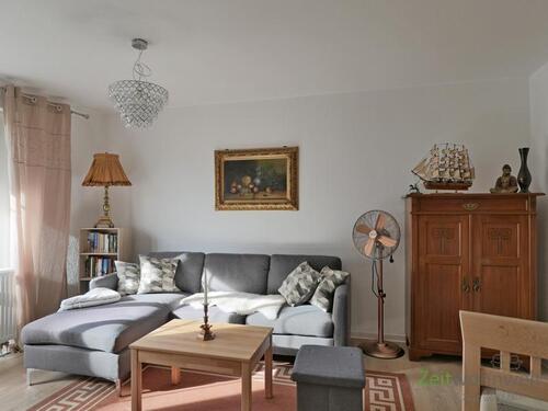 Ecksofa - Etagenwohnung mit 38,00 m&sup2; in Jena zur Miete