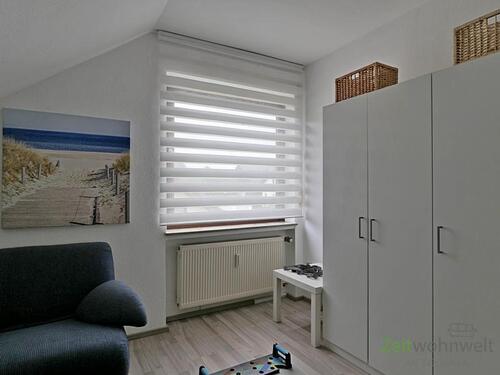 Kleiderschrank im Schlafzimmer - Etagenwohnung mit 50,00 m&sup2; in Kassel zur Miete