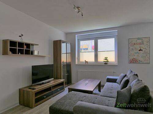 TV und Ecksofa - 4 Zimmer Etagenwohnung zur Miete in Kassel