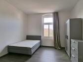 Bett und Kleiderschrank - Etagenwohnung mit 64,00 m&sup2; in Erfurt zur Miete
