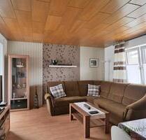 (EF1258_M) Kassel-Stadt: PhilippinenhofWarteberg, ruhige möblierte Wohnung mit Holzvertäfelung und Balkon