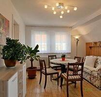 (EF0602_M) Jena: Nord, möblierte 2-Zimmer Wohnung mit Super-Ausblick in einem ruhigen Wohnhaus, Holzdielung, WLAN inkl.