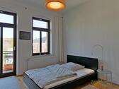 Bett im Schlafzimmer - 