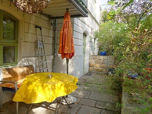 eigener überdachter Sitzplatz - 