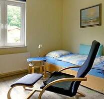 (EF0237_M) Meiningen: Meiningen, möbliertes Mini-Apartment mit eigenem Bad, TV, PKW-Stellplatz, an Wochenendheimfahrer