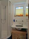 Bad mit Dusche - 