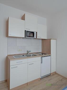 neue Küche - 1 Zimmer Etagenwohnung in Erfurt