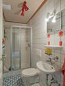 Bad mit Dusche - 
