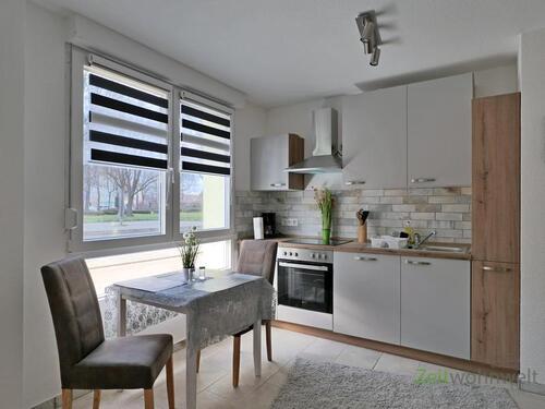 Esstisch vor der Küche - 2 Zimmer Etagenwohnung in Erfurt