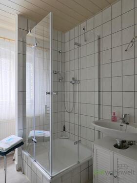 Dusche im oberen Bad - 