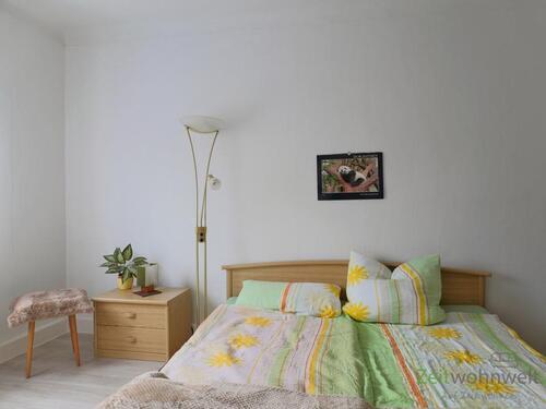 Blick ins rechte Schlafzimmer - 3 Zimmer Etagenwohnung zur Miete in Dresden