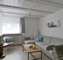 (EF1017_M) Kassel-Stadt: Nord-Holland, kleines, möbliertes Wohnhaus mit Terrasse und Grundstück, Grundreinigung inkl.