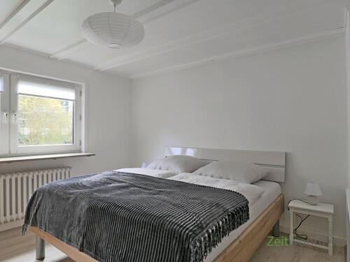 Blick ins Schlafzimmer - 