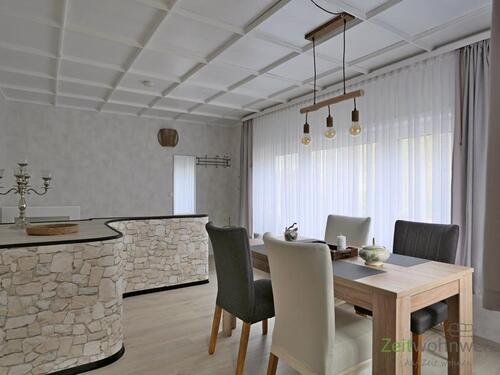 Esszimmer, Blick zur Küchentreppe - 3 Zimmer Haus in Kassel