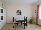 Esstisch im Wohnzimmer - 2 Zimmer Etagenwohnung zur Miete in Ilmenau