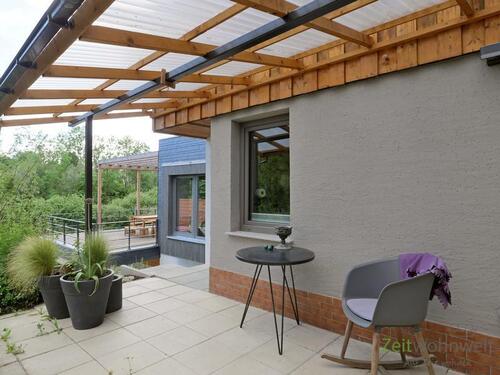 überdachter Eingangsbereich - 