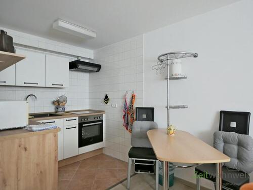 komplette Küche und Esstisch - 2 Zimmer Etagenwohnung zur Miete in Erfurt