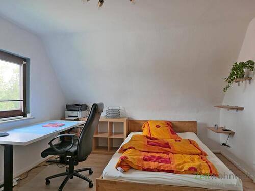 Schreibtisch im Schlafzimmer - 