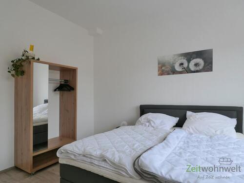 Regalschrank im Schlafzimmer - Etagenwohnung mit 56,00 m&sup2; in Calbe (Saale) zur Miete