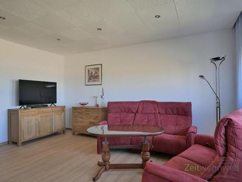 Blick ins Wohnzimmer - 2 Zimmer Etagenwohnung zur Miete in Chemnitz