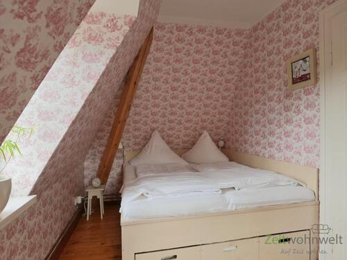 hohes Bett - 