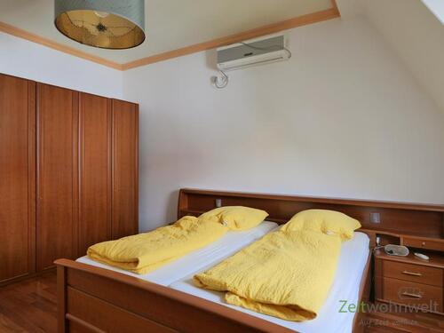 Kleiderschrank und Klimaanlage - Etagenwohnung mit 75,00 m&sup2; in Erfurt zur Miete