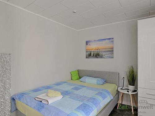 breites Bett - Etagenwohnung mit 26,00 m&sup2; in Erfurt zur Miete