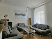 Blick ins Wohnzimmer - (EF1146_M) Halle: Innenstadt, kleine möblierte Wohnung mit PKW-Stellplatz und Balkon in ruhiger Seitenstraße