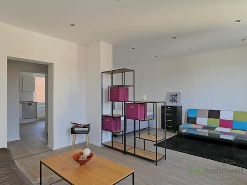 Blick zu Küche und Wohnraum - 1 Zimmer Etagenwohnung zur Miete in Kassel