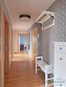 großer Wohnungsflur - 