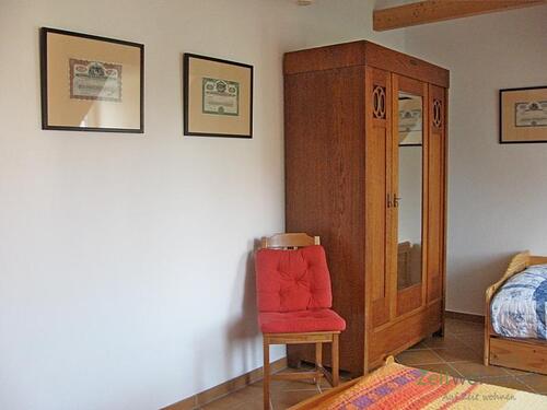 Kleiderschrank im Schlafzimmer - 2 Zimmer Etagenwohnung in Dresden