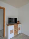 Kommode und TV - 2 Zimmer Etagenwohnung in Gerstungen