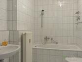Bad mit Wanne - 