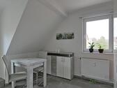 kleiner Esstisch in der Küche - 
