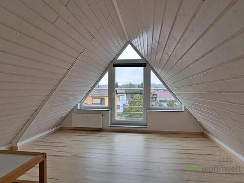Zimmer im Spitzboden - 
