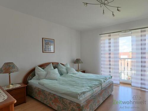Blick ins Schlafzimmer - 