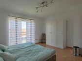 Kleiderschrank - 