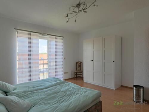 Kleiderschrank - 