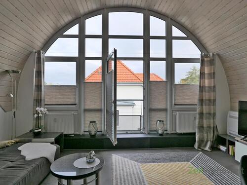 Blick in den Wohnraum - (EF1083_M) Erfurt: Löbervorstadt, möbl. exklusives Apartment in bevorzugter Wohnlage mit Klimaanlage und Balkon