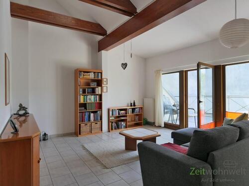 Blick ins Wohnzimmer - 2 Zimmer Etagenwohnung zur Miete in Chemnitz