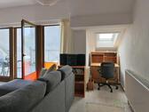Schreibtisch-Ecke im Wohnzimmer - 
