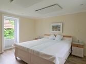 Blick imns Schlafzimmer - Haus mit 49,00 m&sup2; in Hann.Münden zur Miete